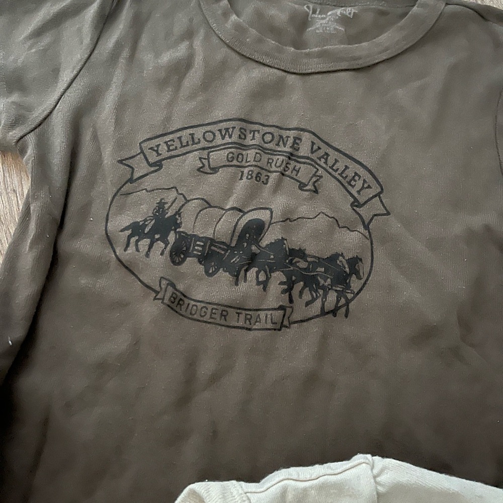 Brandy Melville Graphic Tee